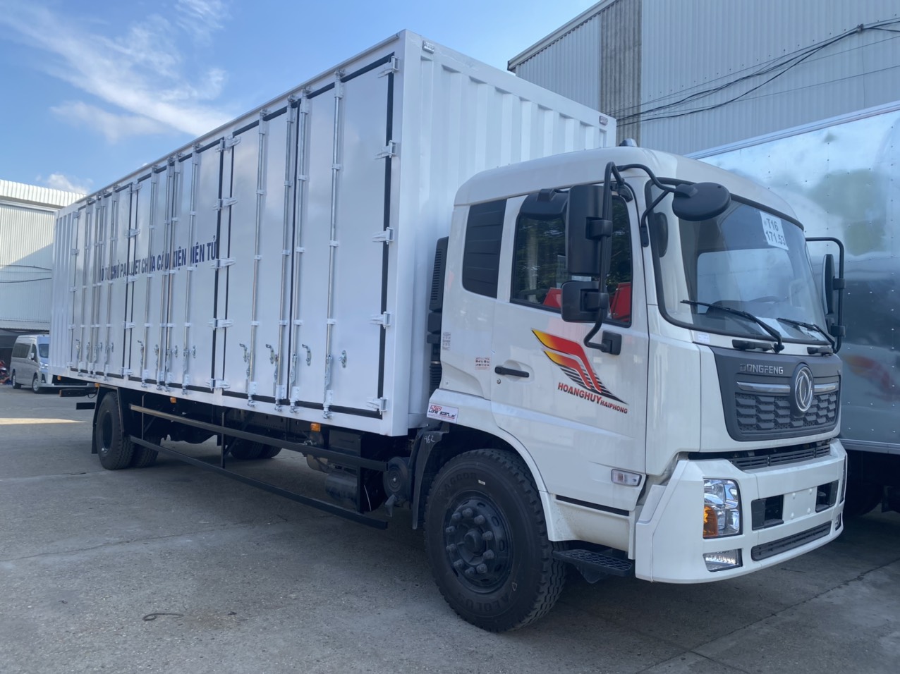 xe-tai-dongfeng-thung-container